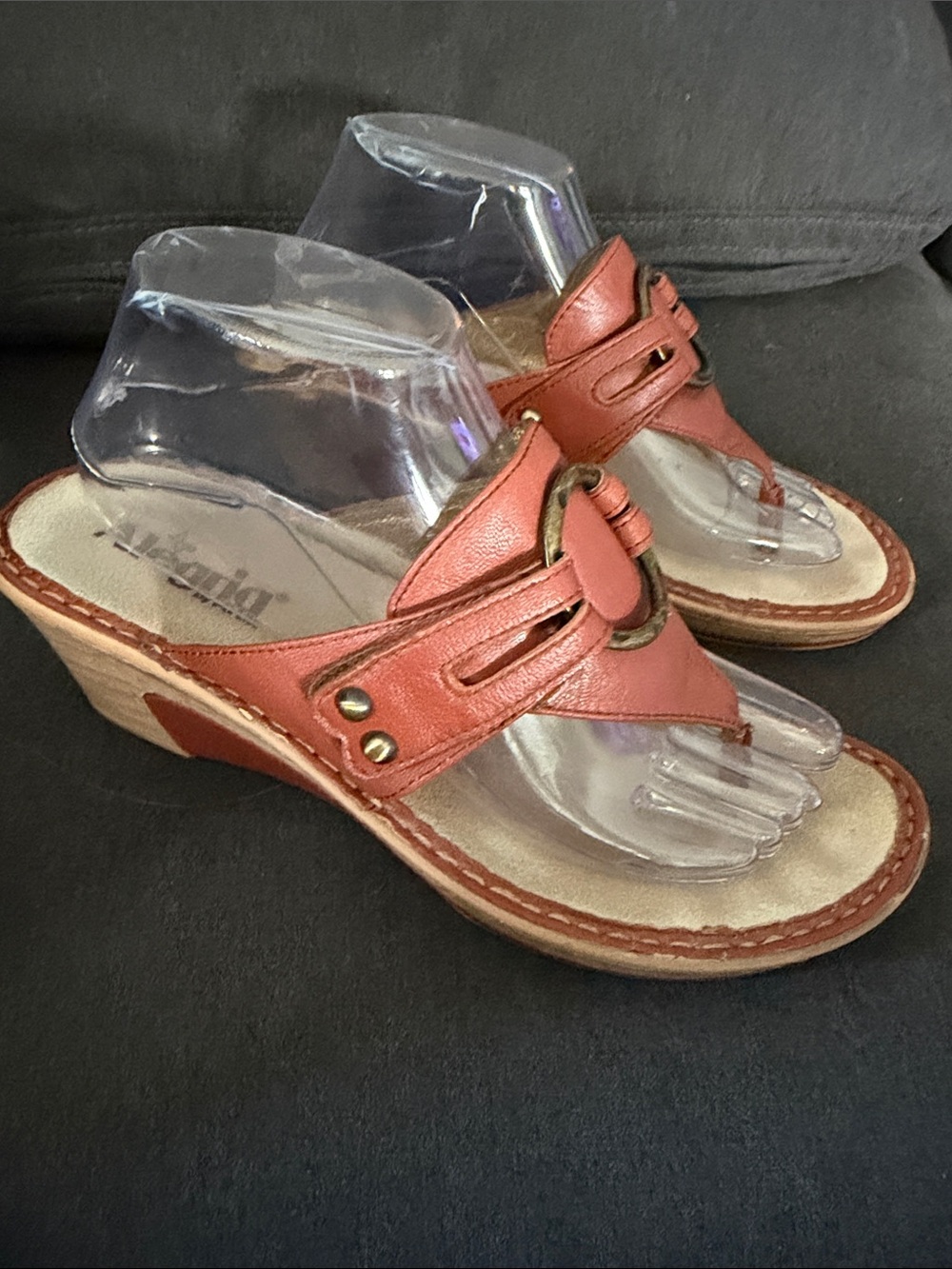 Alegria Lola leather wedge thong sandals cognac size 39 or 9